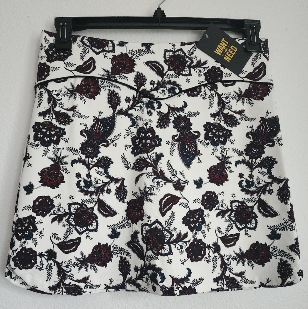 Want And Need Ladies Skirt Lined Back Zipper Victorian Style Pattern (NWT) Sz M